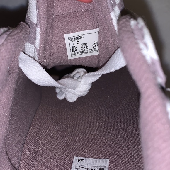 NWOT VANS checkerboard sneakers - Picture 7 of 7